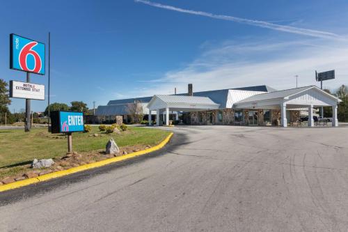 Sweetwater (TN) United States Hotels