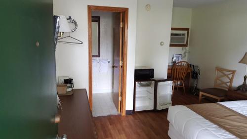 Detroit Lakes (MN) United States Hotels